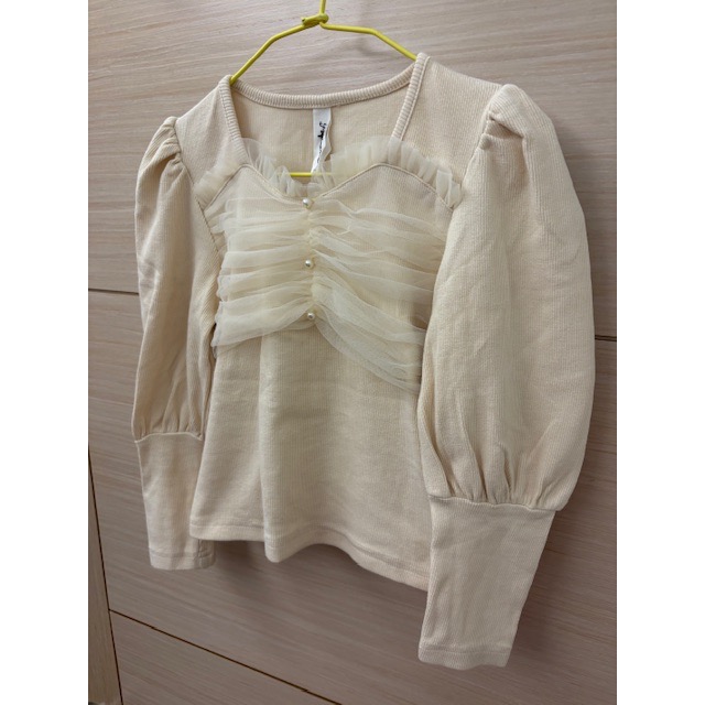 全新 香水娜娜 兒童幼兒女童 珍珠抓皺網紗上衣 100~110cm 童裝 針織上衣-細節圖2