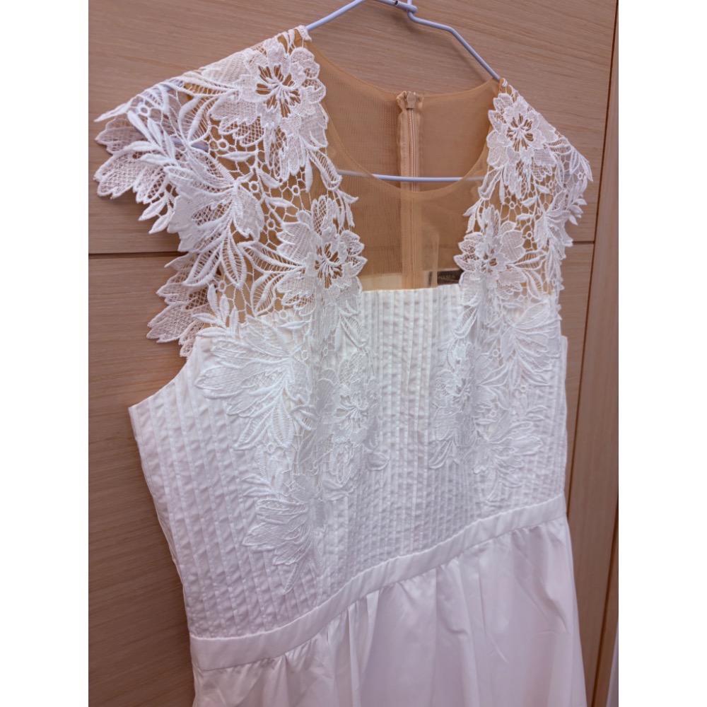 全新 MOMA 拼貼LACE車塔克洋裝 布蕾絲氣質洋裝 原價$2180 吊牌未拆-細節圖5