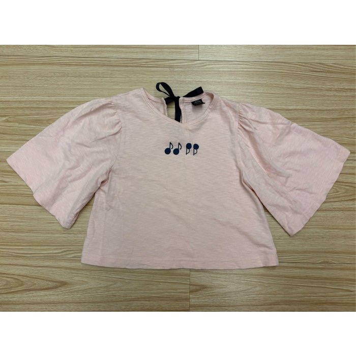 （客訂6訂）二手 荷葉波浪外套、排釦鋪棉背心、小兔子蝴蝶結褲、櫻桃蓬蓬袖上衣 、波浪網紗毛料上衣、全新襯衫式燒花洋裝-細節圖3