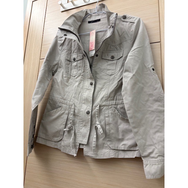 全新 東京著衣 軍裝式帥氣立領休閒外套 卡其薄外套-細節圖5