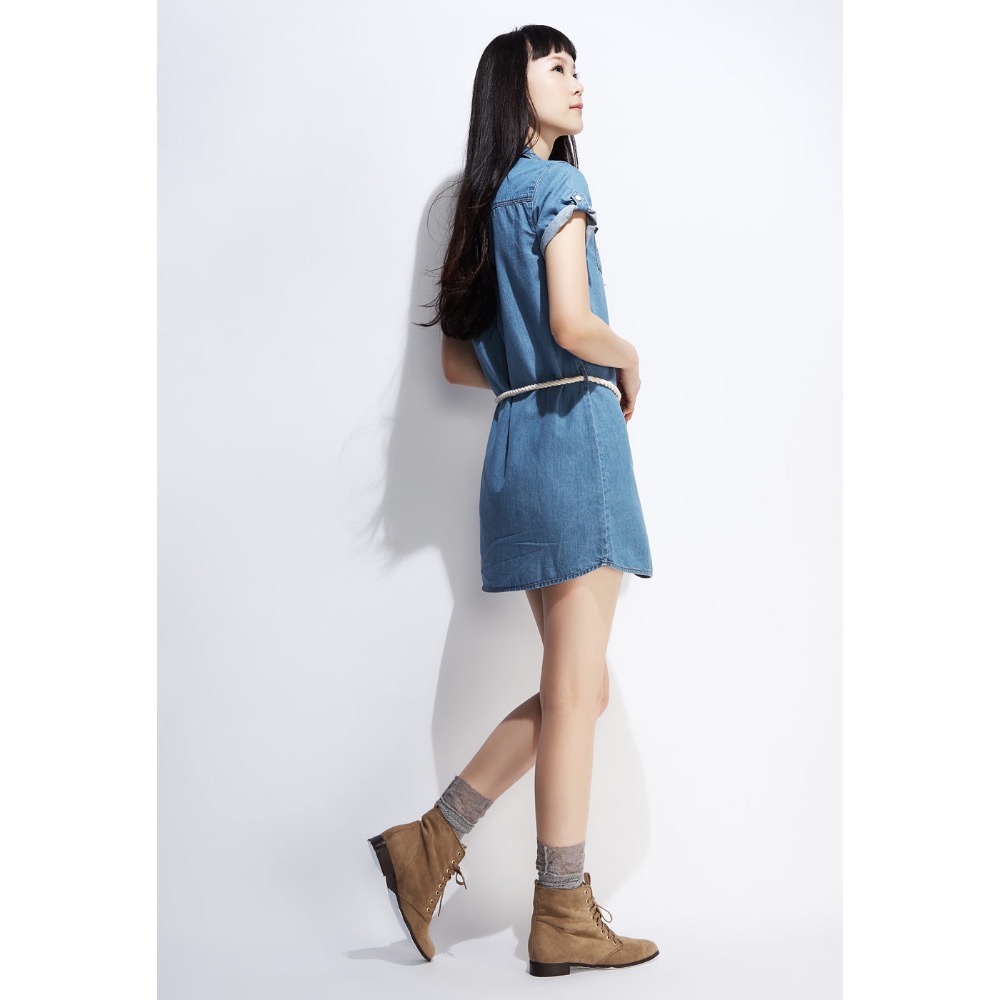 全新 Lativ WOMEN 丹寧開襟洋裝 口袋休閒牛仔洋裝 連身裙 吊牌未拆-細節圖3