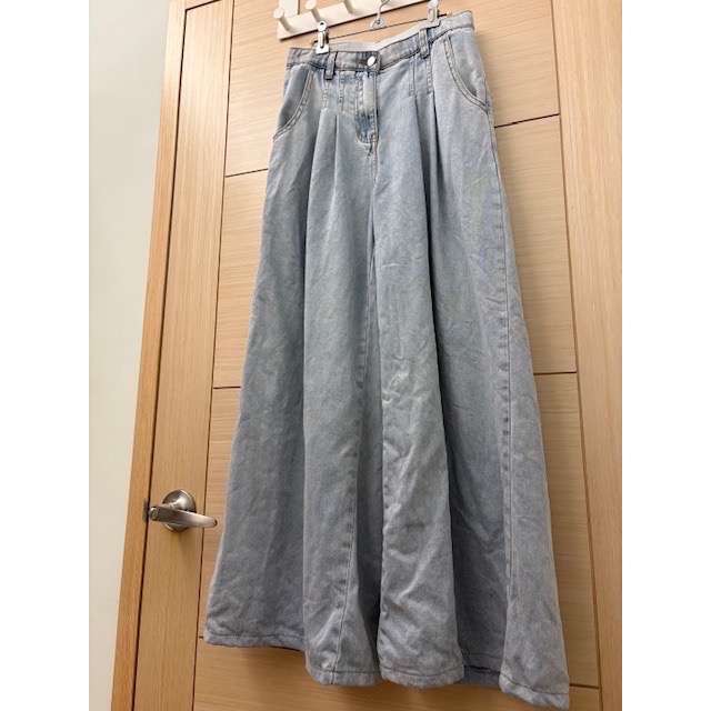 (客訂5件）近全新 CHENN CHENN 打摺牛仔褲、卡特星星刺繡上衣、牛仔上衣、條紋褲裙、貓咪假兩件洋裝-細節圖2