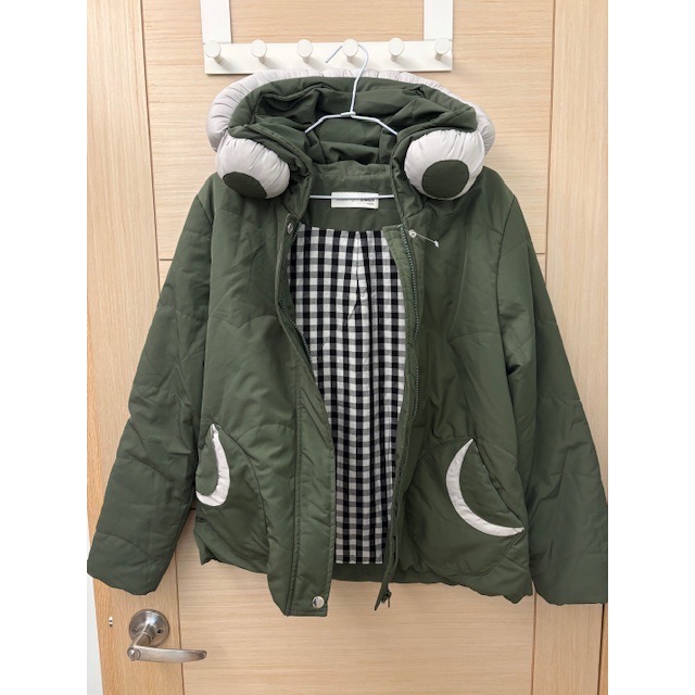 （客訂）全新 專櫃 Dailo 耳機帽造型鋪棉外套 原價三、四千多元-細節圖2