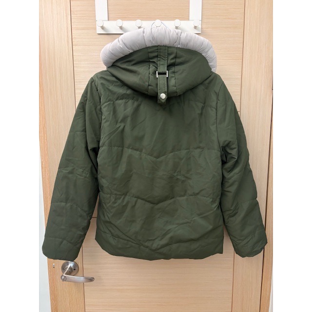 （客訂）全新 專櫃 Dailo 耳機帽造型鋪棉外套 原價三、四千多元-細節圖3