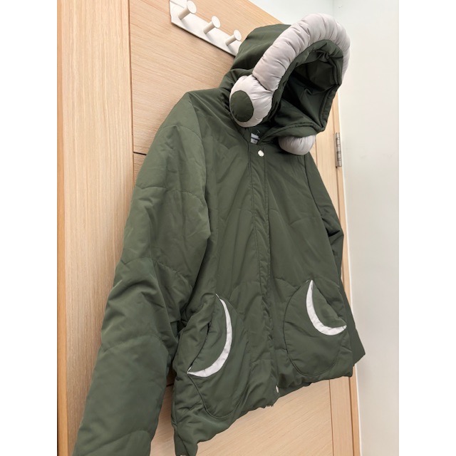 （客訂）全新 專櫃 Dailo 耳機帽造型鋪棉外套 原價三、四千多元-細節圖4