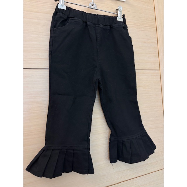 二手很新 Niki house 兒童時尚百褶邊喇叭褲 七分褲 約110cm 童裝 女童小童-細節圖2