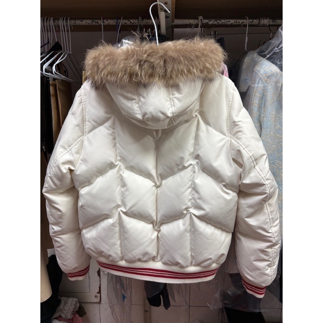 專櫃 品牌 假兩件拼色羽絨外套-細節圖4