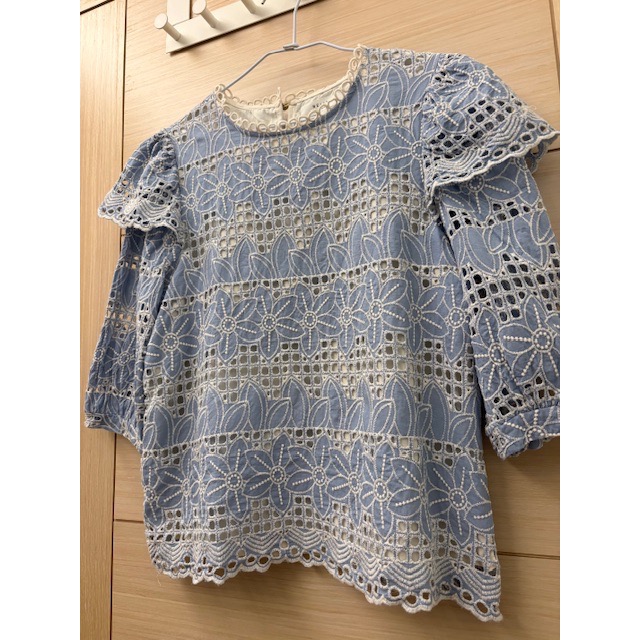 全新 正韓 BELITA 鏤空布蕾絲燒花上衣-細節圖2