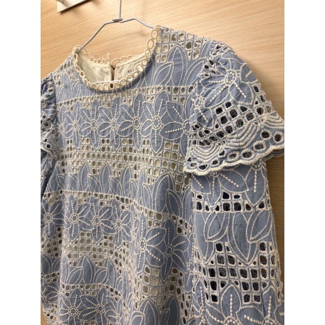 全新 正韓 BELITA 鏤空布蕾絲燒花上衣-細節圖3