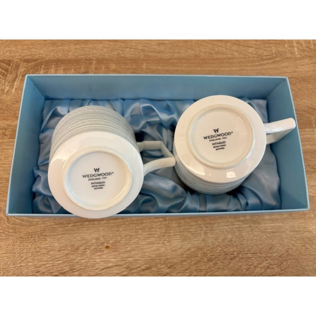 全新 WEDGWOOD Intaglio系列 純白深刻馬克杯2入 禮盒組 骨瓷浮雕杯子 350ml 對杯 水杯 茶杯-細節圖4