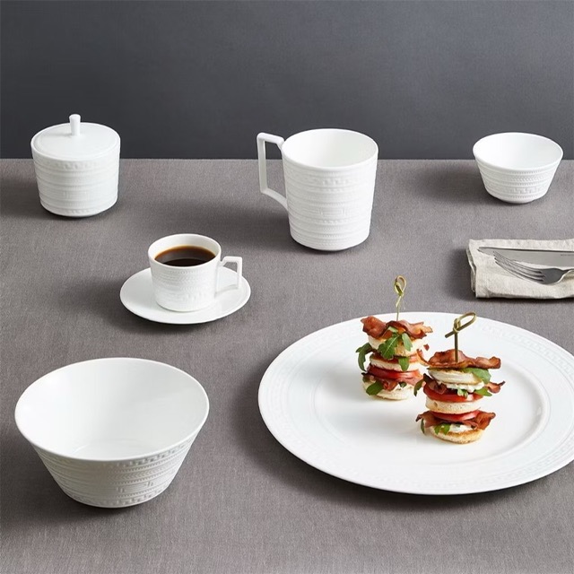 全新 WEDGWOOD Intaglio系列 純白深刻馬克杯2入 禮盒組 骨瓷浮雕杯子 350ml 對杯 水杯 茶杯-細節圖8
