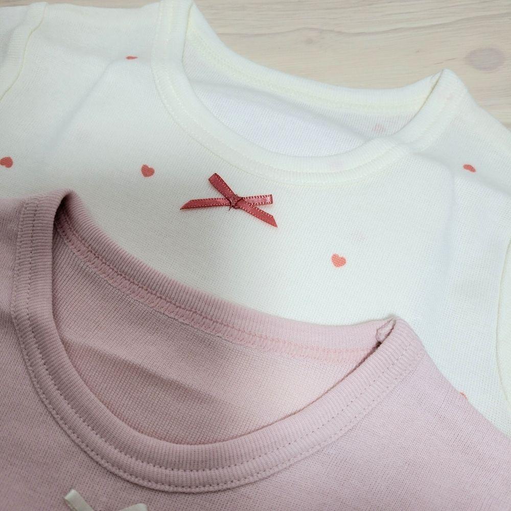 【80cm🍭90cm | 95cm】日本童裝 通園インナー 短袖上衣 2件組 幼兒園 女童 粉紅 蝴蝶結]-細節圖2