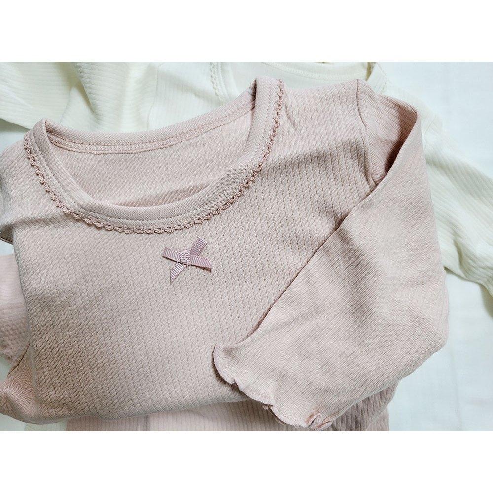 【秋季新品🍭80公分】日本進口 mamaraku 長袖上衣2件組 素面 乾燥粉 白色 蝴蝶結 圓領日本童裝 薄款 內搭-細節圖6