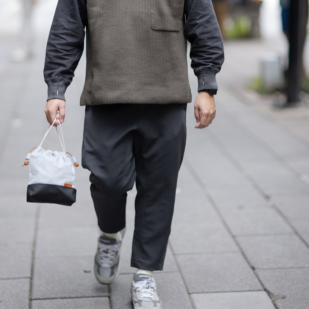 點子包【icleaxbag】束口小廢包 側背包 可拆式皮繩 手提肩背都能用 現貨 台灣製造-細節圖5