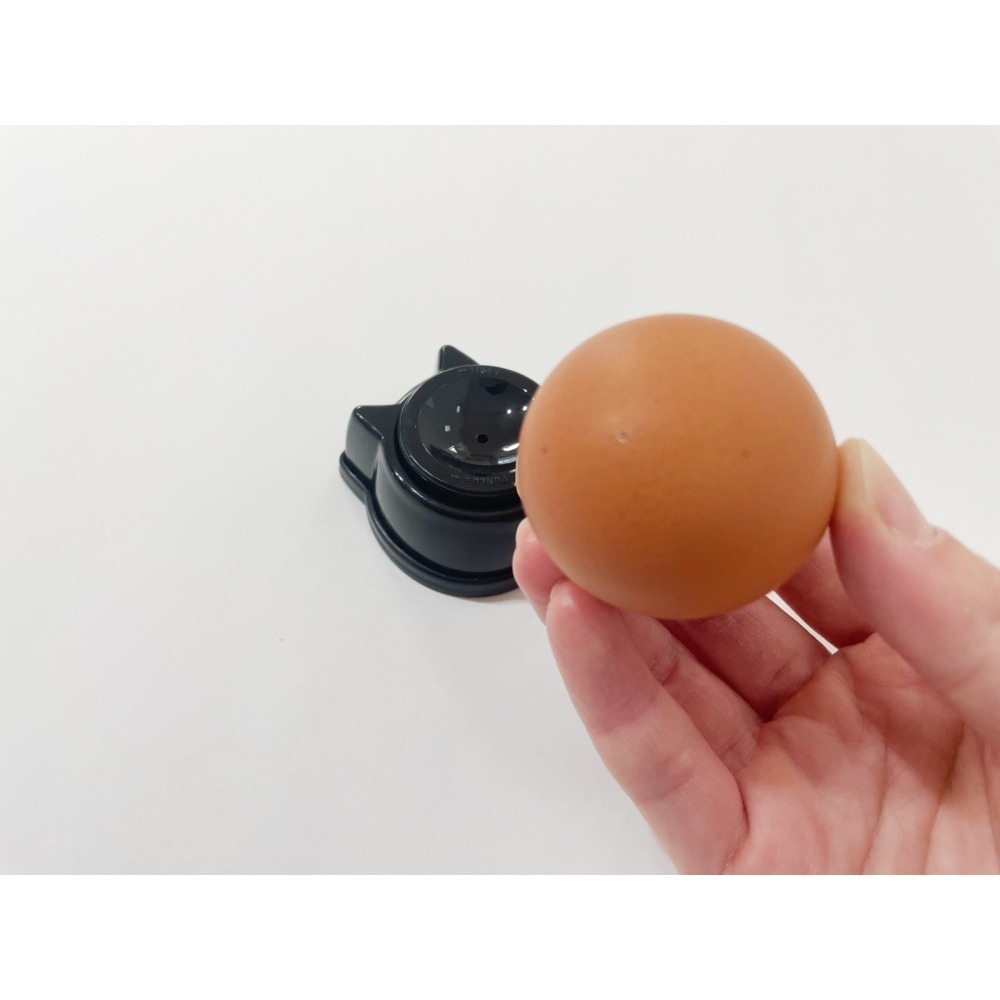 [MBB🇯🇵現貨附發票]日本 DAISO 大創 貓造型磁吸式水煮蛋 打孔器 貓咪-細節圖3