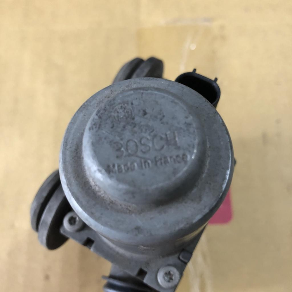 BMW E39 E46 暖氣電磁閥 熱水閥 熱水馬達 暖水閥 暖氣 熱風 (中古原廠件)-細節圖3