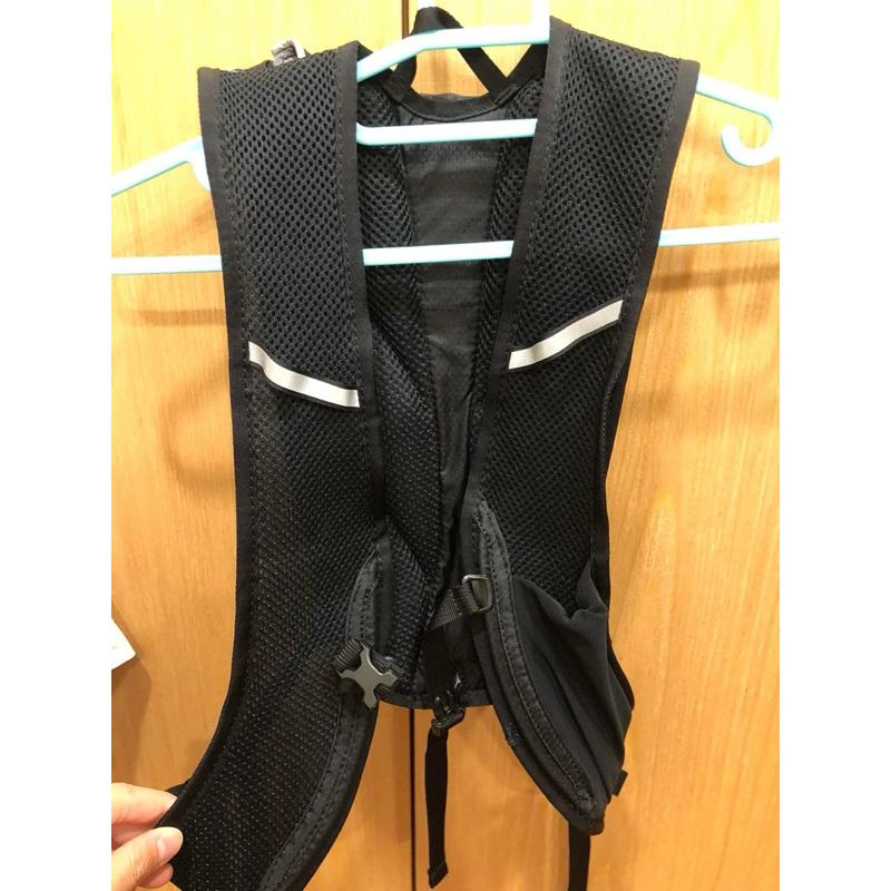 ［商品名稱 ］二手Camelbak DART 水袋背包 越野跑/平地跑/登山/健行都方便 （沒有附水袋）-細節圖2