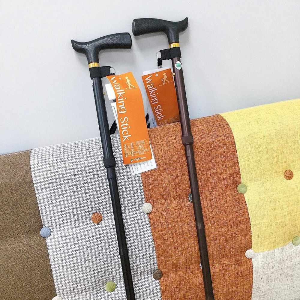 🍊樂福齡 🍊 日本購入 輕型 鋁製   摺疊  登山杖 現貨不用等 5檔高度調節-細節圖2