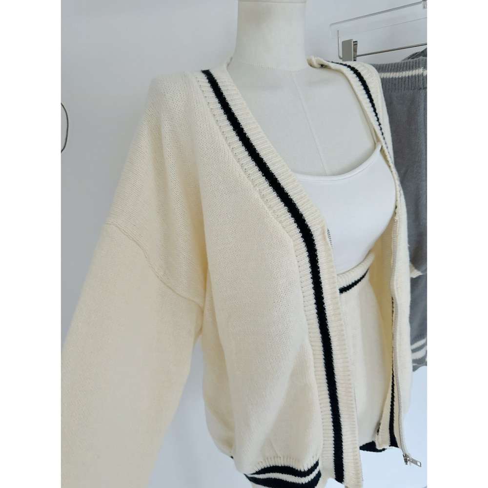 𝑊𝐸𝐼 𝐻𝑆𝐼𝑁 ♡︎（現貨） 休閒日光慵懶拉鍊外套+高腰短褲 A328 SU-細節圖2