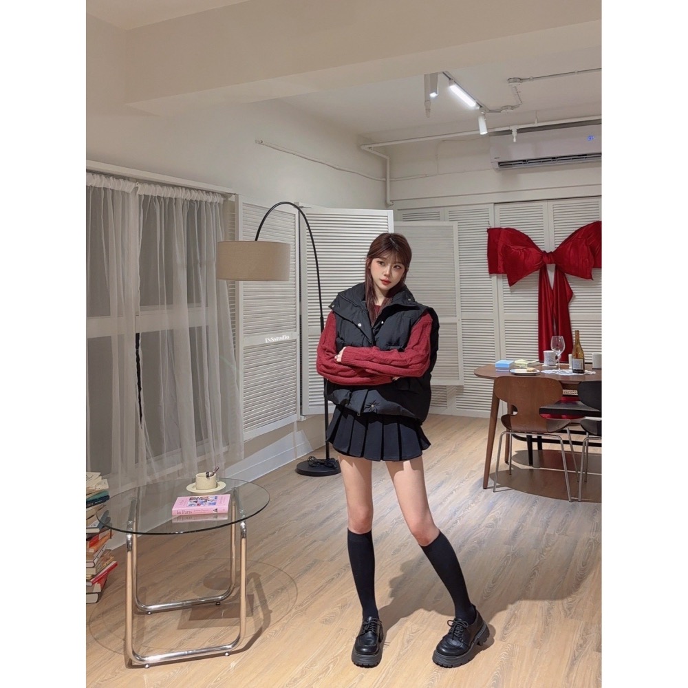 𝑊𝐸𝐼 𝐻𝑆𝐼𝑁 ♡︎（現貨） 【 暖心小伙🔥】  韩版排扣拉鍊鋪棉宽松立领收腰马夹#17033-細節圖5