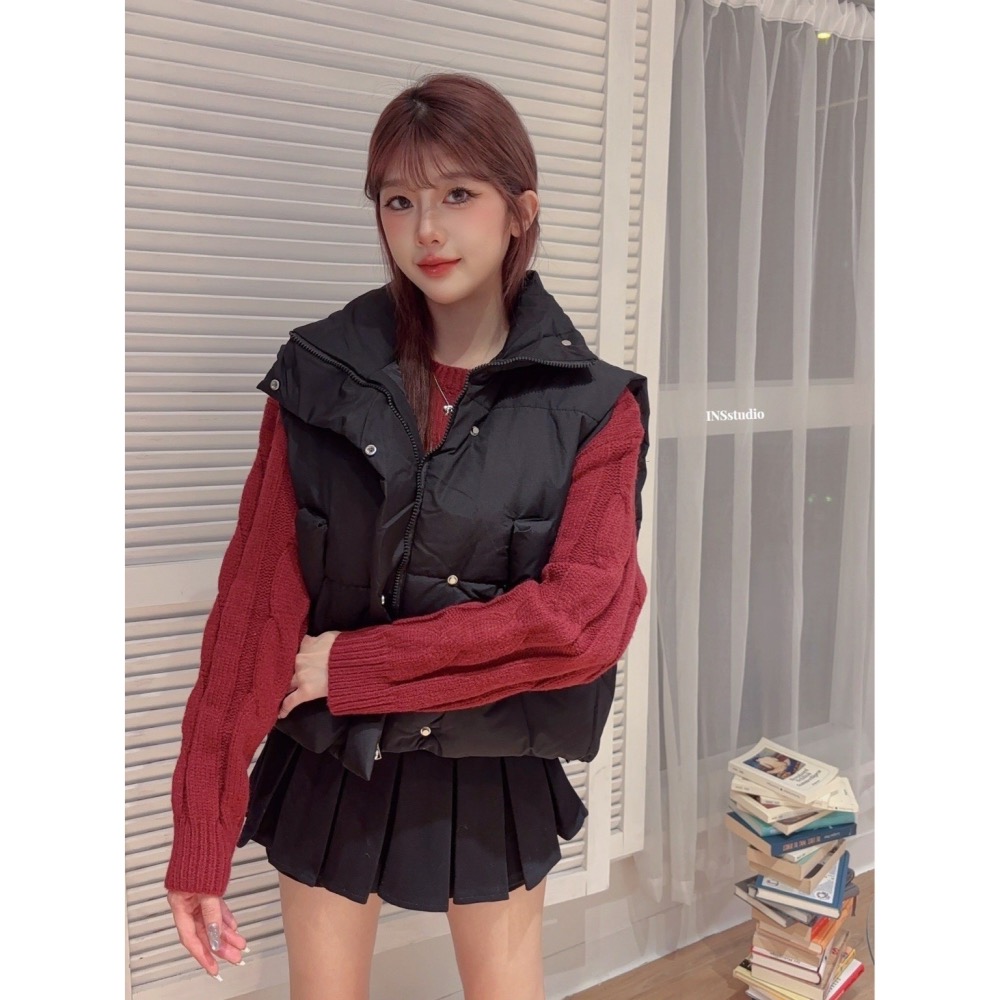 𝑊𝐸𝐼 𝐻𝑆𝐼𝑁 ♡︎（現貨） 【 暖心小伙🔥】  韩版排扣拉鍊鋪棉宽松立领收腰马夹#17033-細節圖6