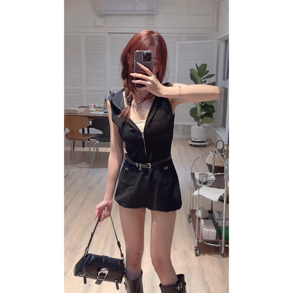 Wei.Hsin_（現貨）【 法式高級感 】  小香風，帶帽無袖顯瘦高級黑色連體褲#3048-細節圖2