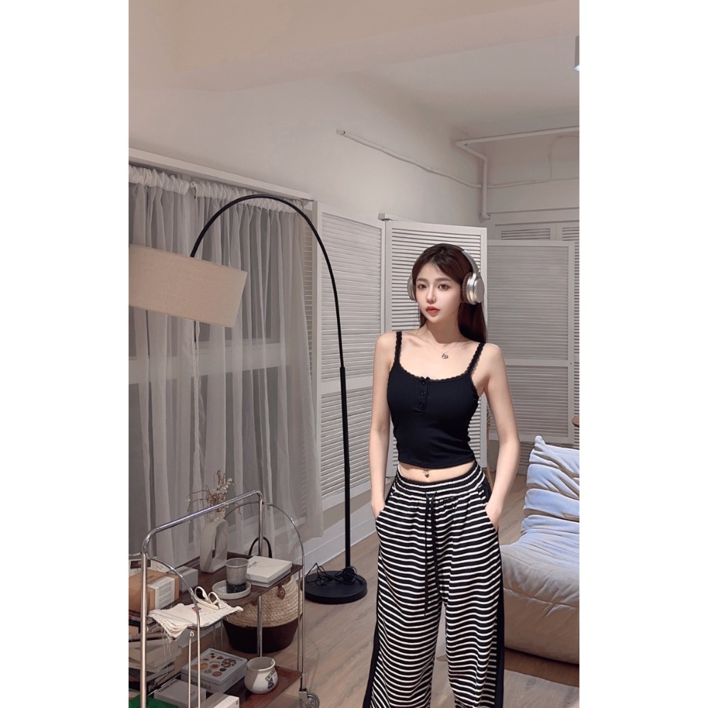 WEI.HSIN_（現貨）【 純純欲動💗】  純欲蕾絲花邊修身吊帶背心#6873-細節圖6