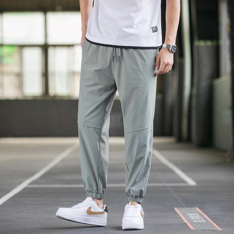 休閒褲 夏季冰絲工裝褲男士潮牌薄款九分褲子男生寬松束腳速干運動褲-細節圖5