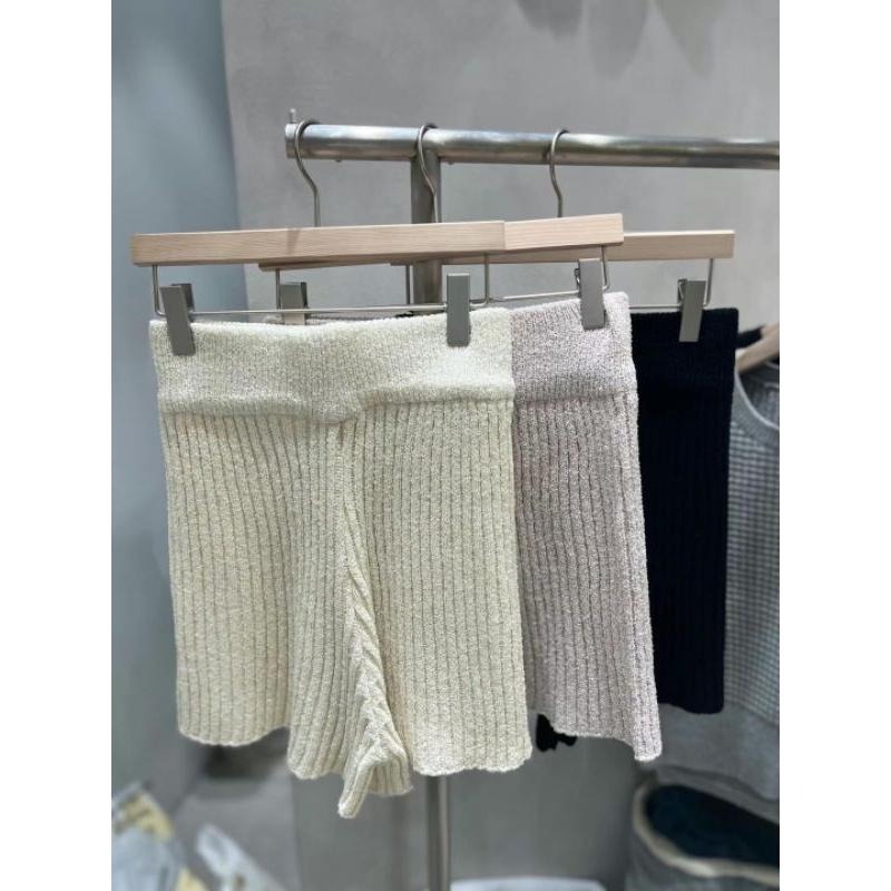 現貨 韓國舒適好搭針織短褲 米/黑-細節圖2