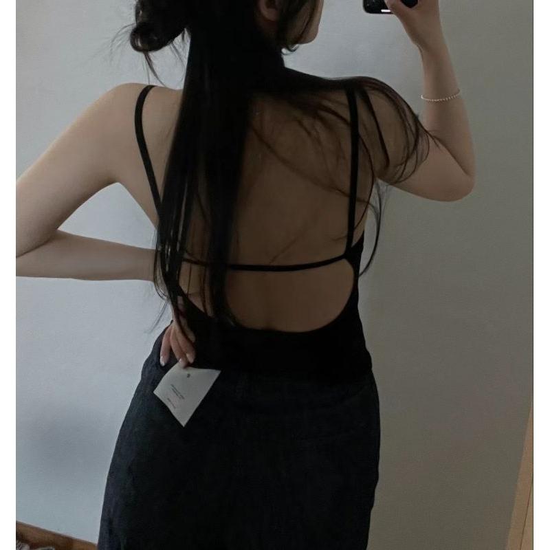 [現貨] 韓國 挖背細肩bra小背心 𝙍𝙚𝙮＇𝙨 𝙘𝙤𝙡𝙡𝙚𝙘𝙩𝙞𝙤𝙣🇰🇷 女生內搭-細節圖3