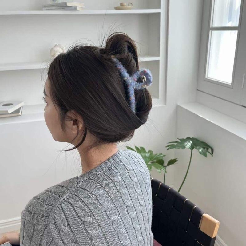 現貨 韓國飾品 毛線點點慵懶系抓夾 鯊魚夾-細節圖3