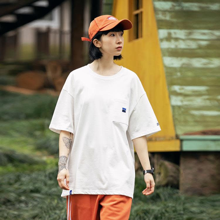 北界男裝 美式潮牌2023夏季新款口袋刺繡圓領半袖上衣寬松短袖T恤-細節圖2