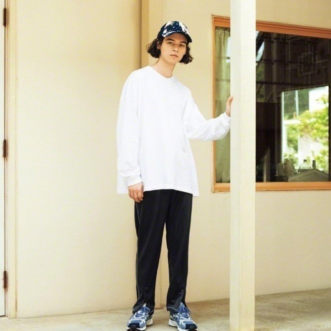 5011-01 3色 United Athle 5.6oz 柔棉長袖Tee 袖口羅紋 情侶穿搭 耐穿耐洗 休閒素T-細節圖3