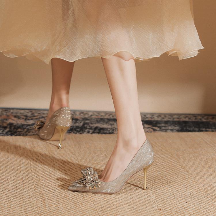 2023秋季婚鞋細跟尖頭法式蝴蝶結香檳金色水晶鉆石不累腳婚紗鞋子-細節圖3