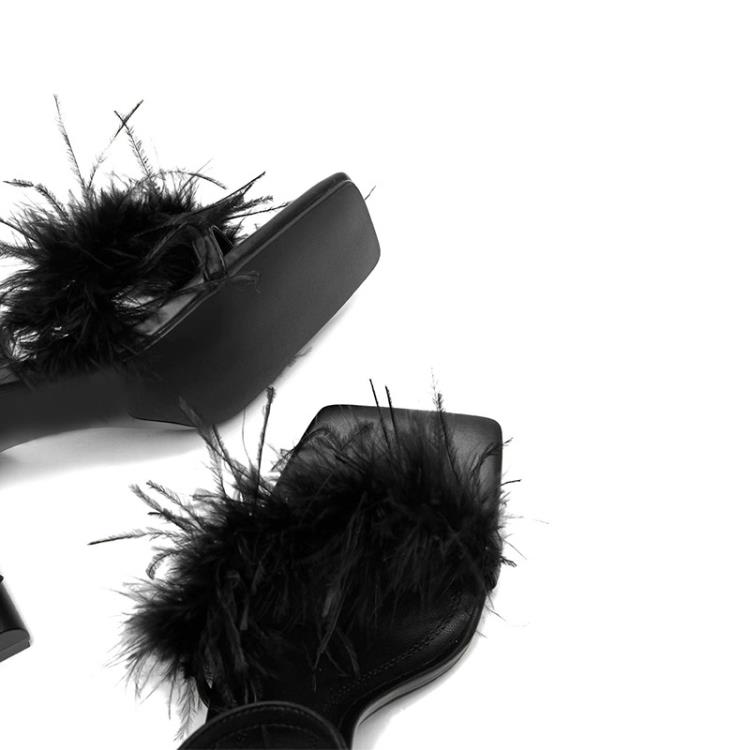 高跟鞋 2023新款純色毛毛方頭一字扣帶細跟時尚走秀款大碼涼鞋女-細節圖2