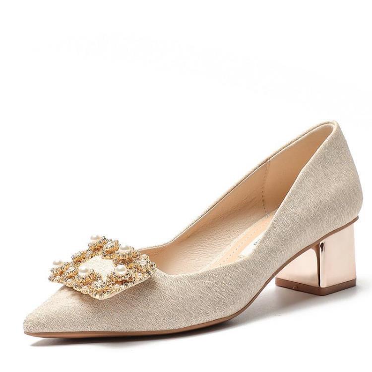 高跟鞋 批髮粗跟單鞋女2023新款婚鞋時尚淺口珍珠方扣新娘鞋尖頭鞋子-細節圖5