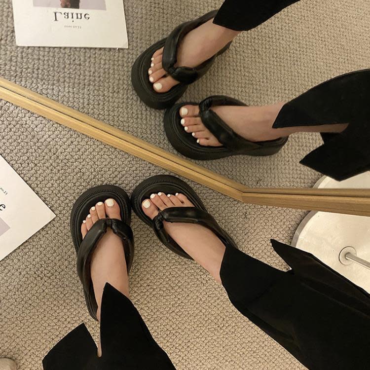 厚底鞋 涼拖鞋外穿女2023夏季新款松糕夾趾人字拖平底沙灘鞋女鞋批髮-細節圖4