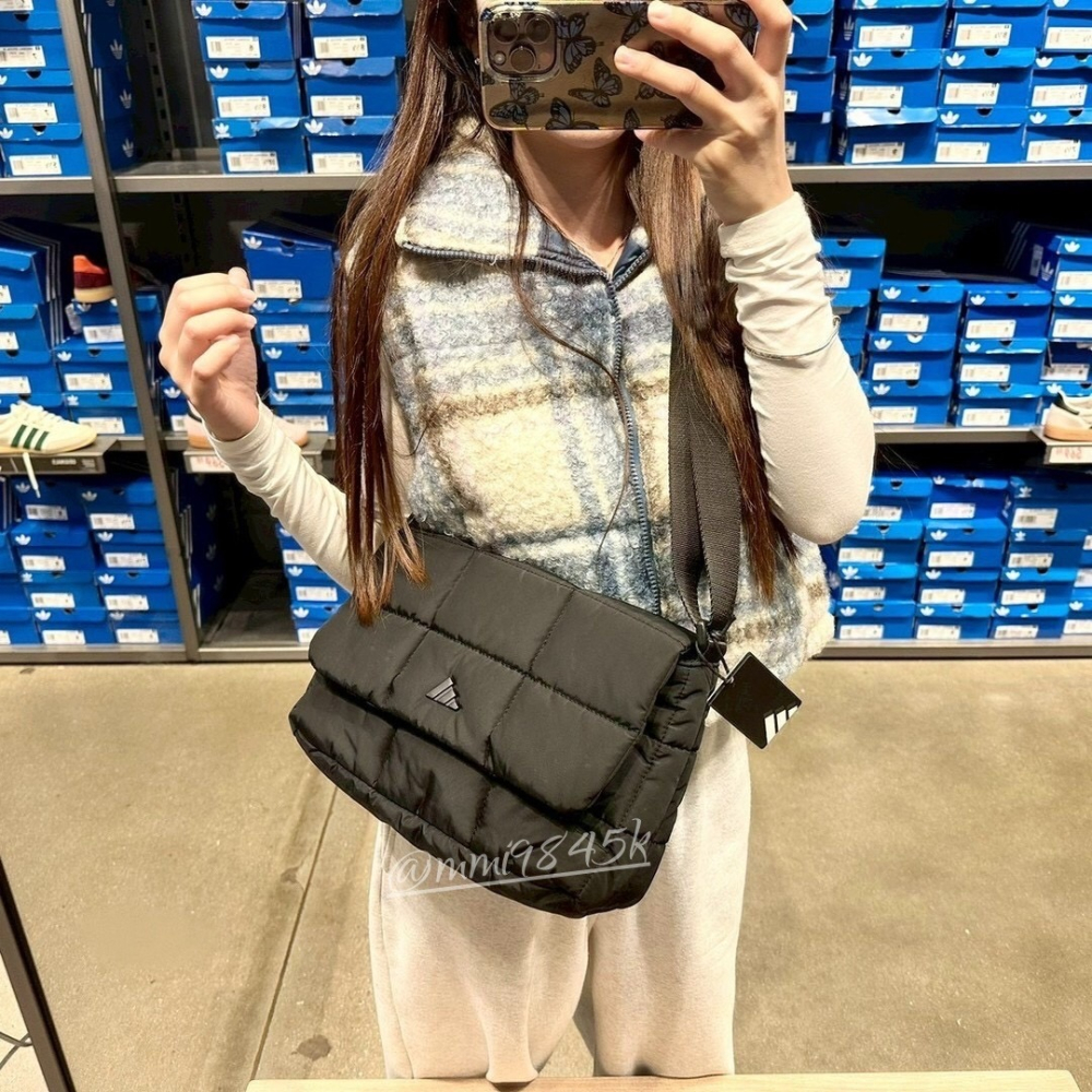 愛迪達 Adidas 雲朵包 郵差包 運動休閒 可調節背帶 斜背包 三葉草 掀蓋郵差包-細節圖2