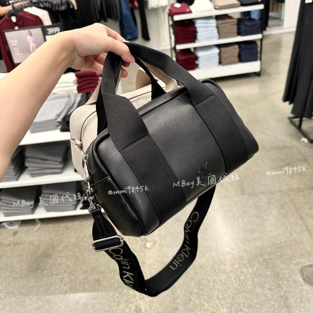 Calvin Klein 枕頭波士頓包