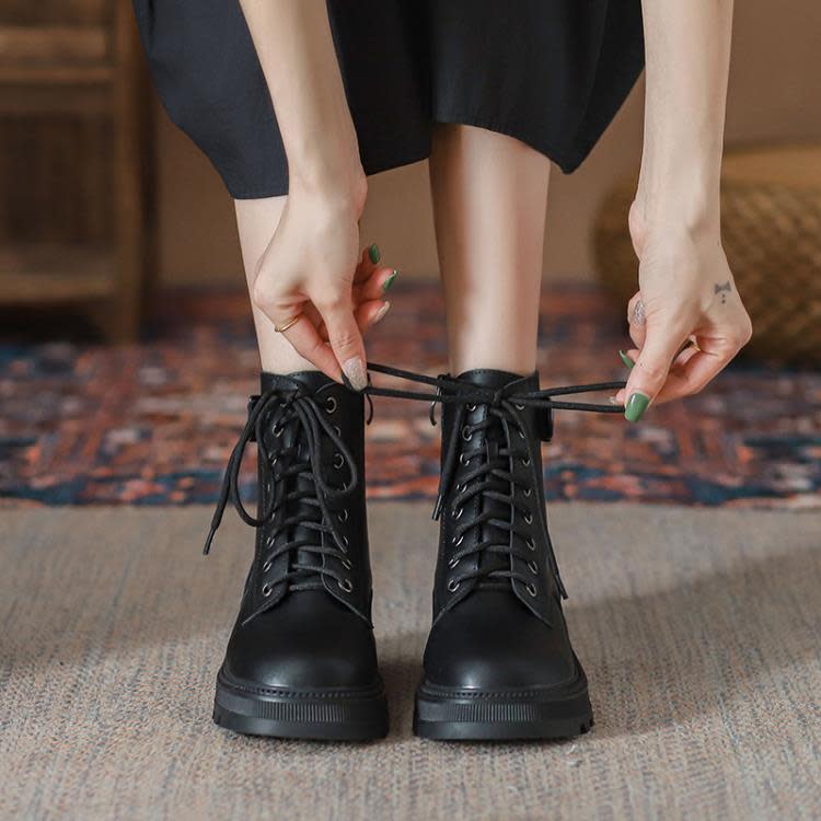 短靴 ins潮英倫風馬丁靴女2023年春秋新款網紅單靴冬季加絨厚底子-細節圖4
