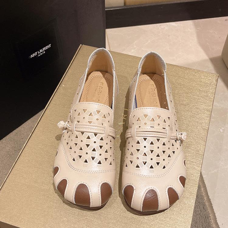 豆豆鞋 鞋2023新款透氣軟底一腳蹬媽媽鞋平底鏤空圓頭單鞋復古單鞋女-細節圖6