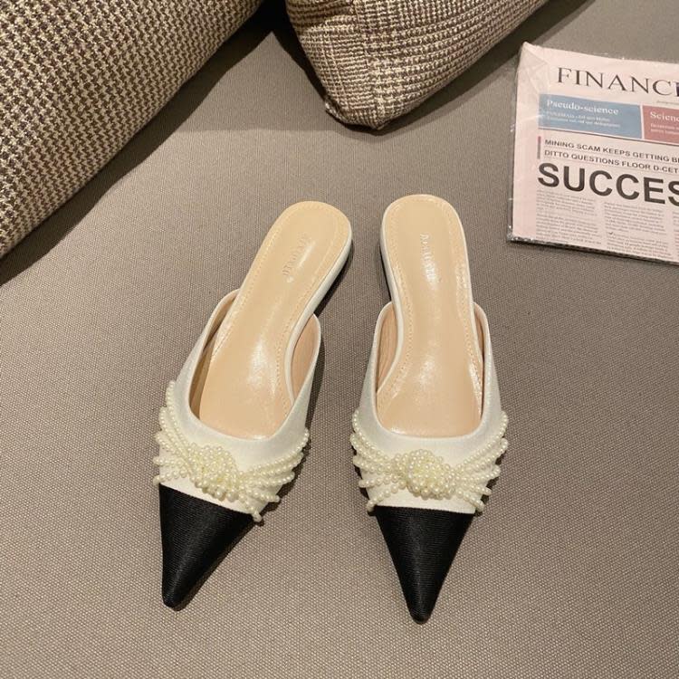 平底涼鞋 小香風拼色珍珠尖頭包頭拖女外穿2023新款正韓平跟懶人半拖鞋-細節圖6