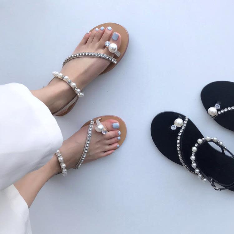 平底涼鞋 夏季涼鞋女仙女風韓新款一字帶套趾女鞋珍珠水鉆鍊條時尚外穿-細節圖2