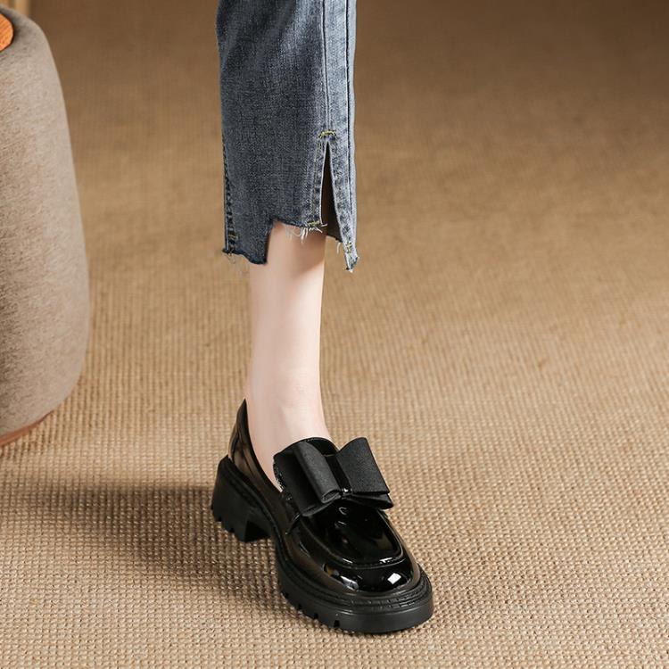 漆面皮軟皮蝴蝶結厚底學院風小皮鞋女2023年秋季新款軟底舒適單鞋-細節圖3