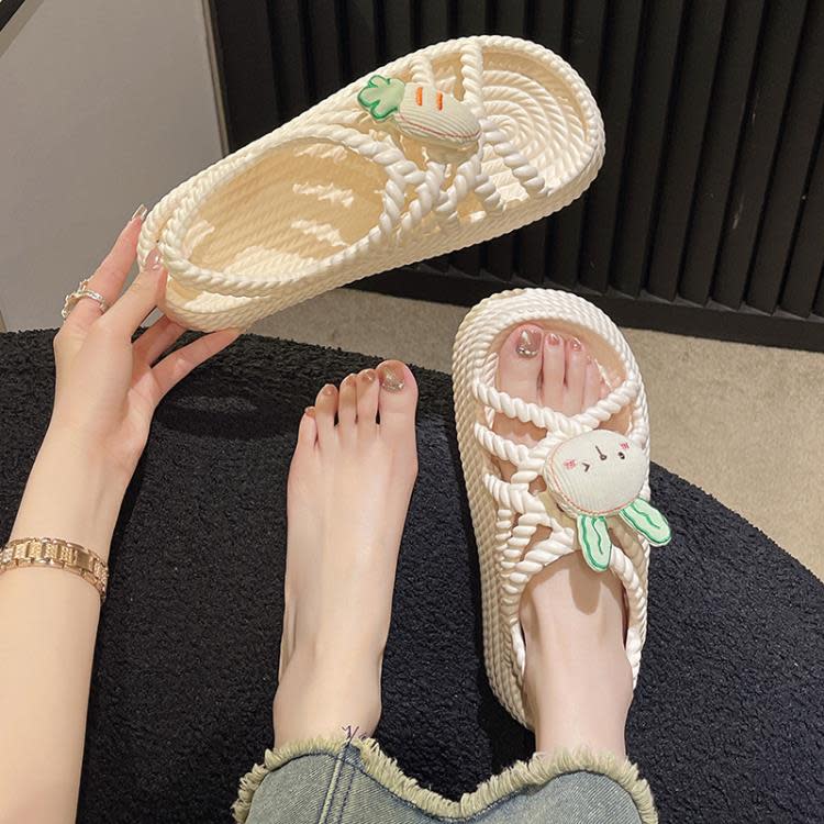 厚底鞋 涼鞋女外穿2023年新款夏季網紅仙女風松糕可愛兔子沙灘羅馬鞋-細節圖2