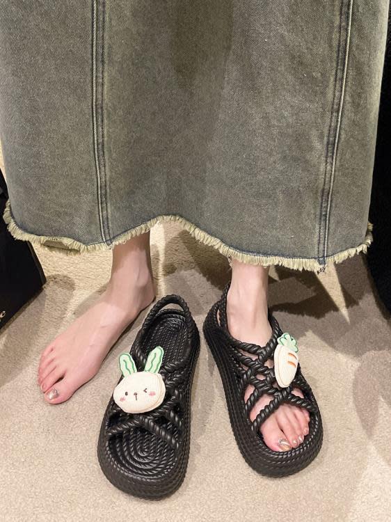 厚底鞋 涼鞋女外穿2023年新款夏季網紅仙女風松糕可愛兔子沙灘羅馬鞋-細節圖4
