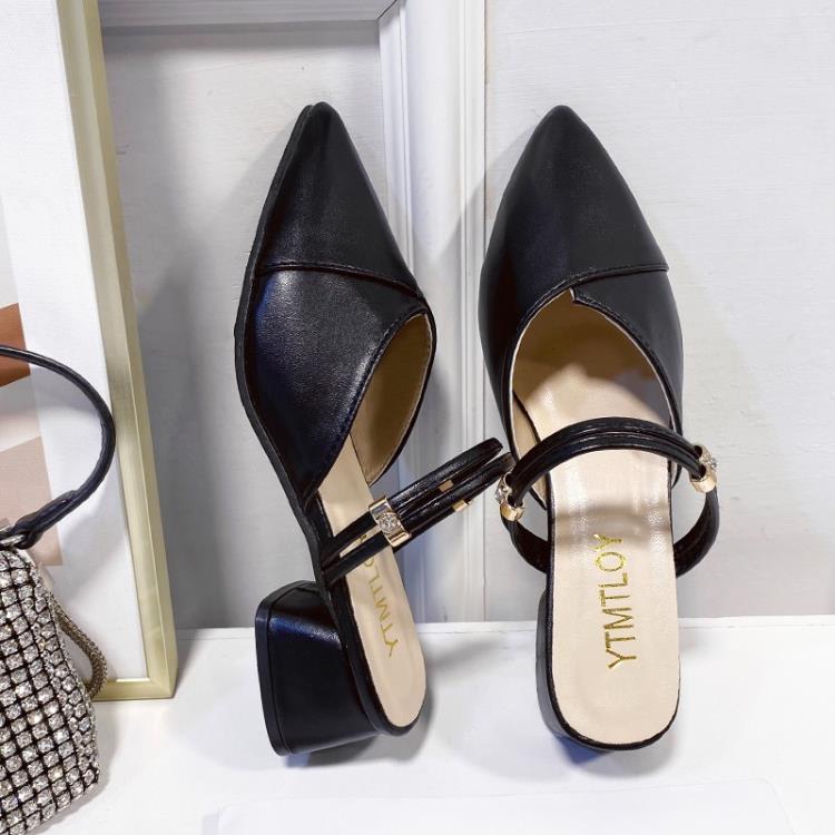 涼鞋 2023新款大碼尖包頭方跟一字帶嘎嘎好看-細節圖6