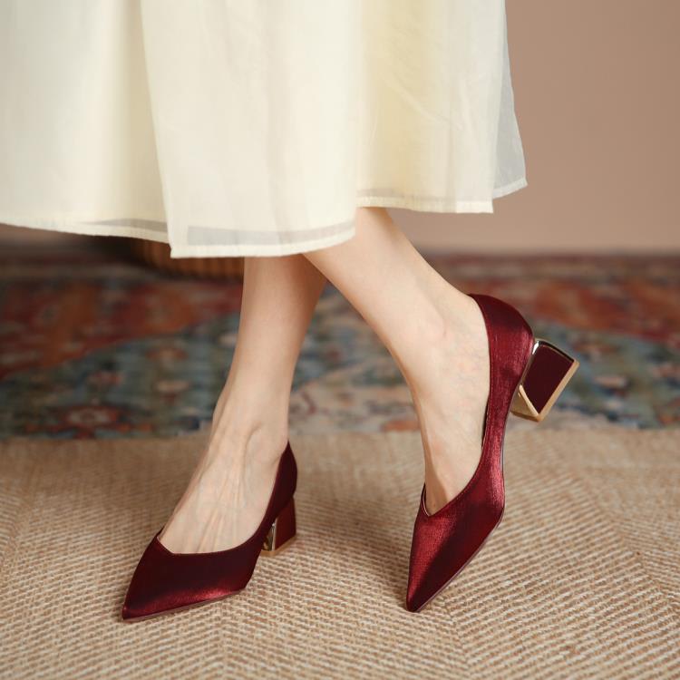 高跟單鞋女2023春新款設計感小眾氣質綢緞一字帶簡約時尚粗跟單鞋-細節圖3