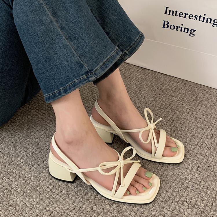 高級感仙女風法式粗跟涼鞋女2023年新款夏季黑色百搭沙灘羅馬鞋子-細節圖2