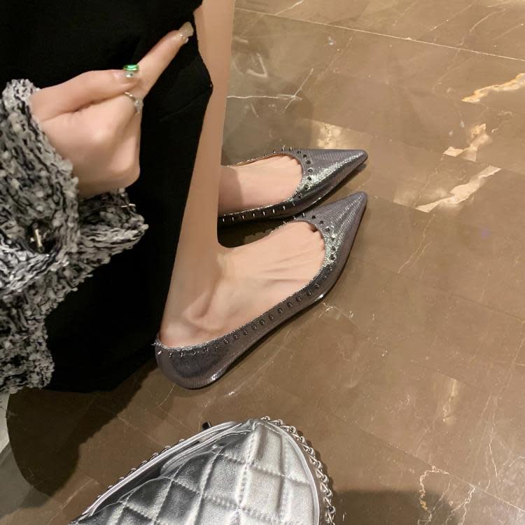 平底鞋 葡萄媽studiolee 淺口尖頭真皮純色百搭小鉚釘扣單鞋女夏季-細節圖7